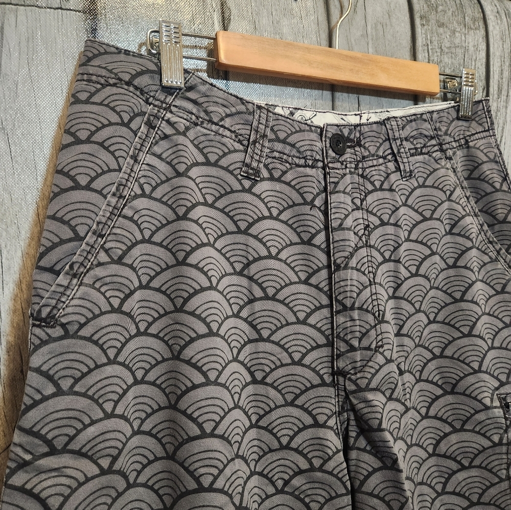 Volcom Gray Patterned Shorts - Picture 2 of 6